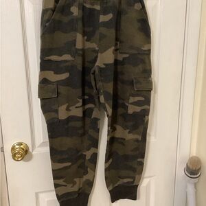PINK Victoria's Secret Camouflage Joggers